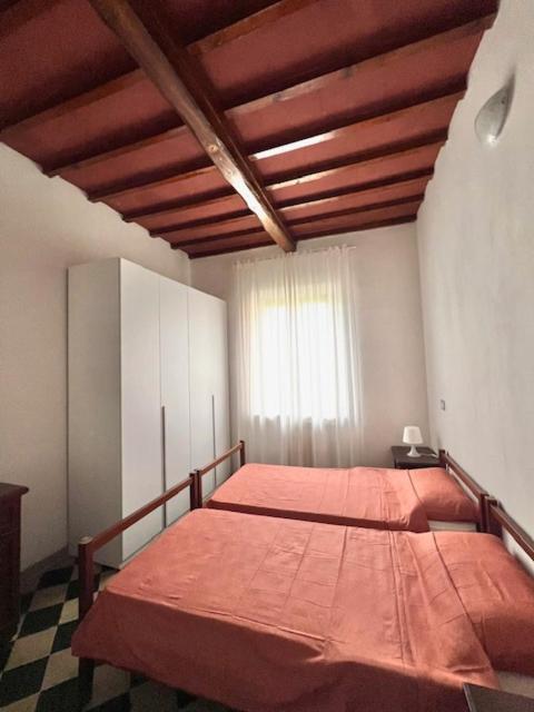 Siena Apartment 2 Parcheggio Privato E Giardino Ngoại thất bức ảnh
