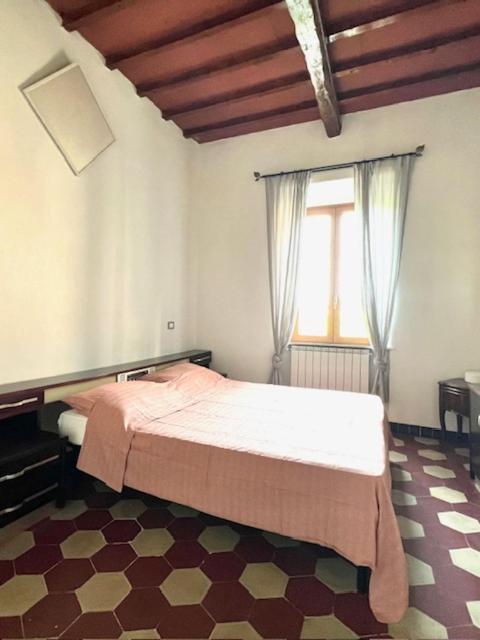Siena Apartment 2 Parcheggio Privato E Giardino Ngoại thất bức ảnh