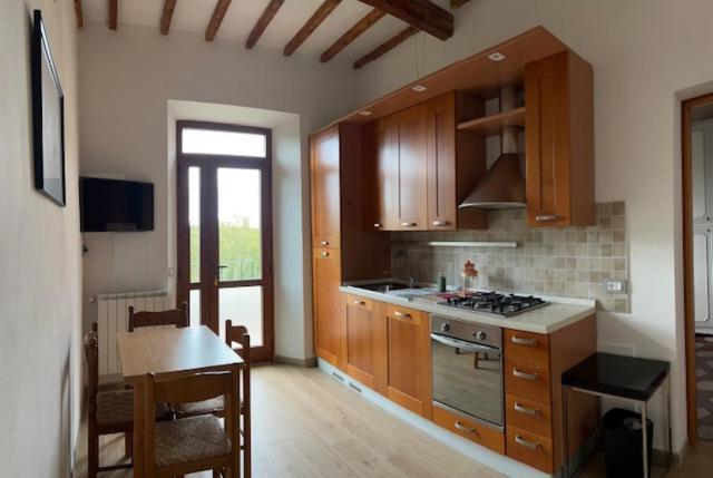 Siena Apartment 2 Parcheggio Privato E Giardino Ngoại thất bức ảnh